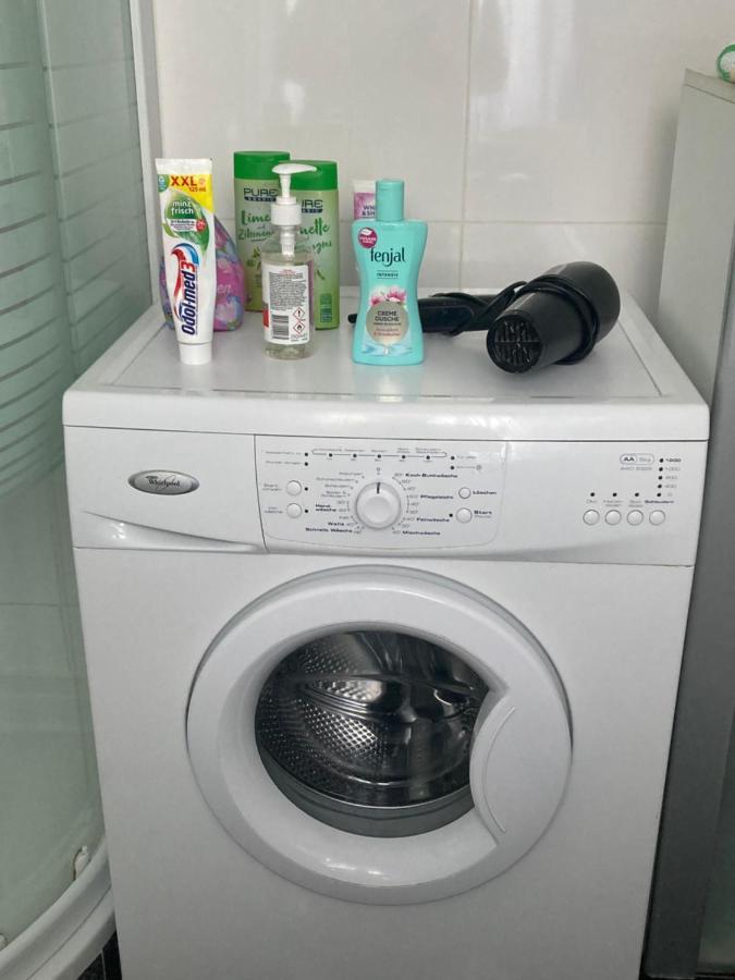 Toll Apartment Mit Privatem Eingang Free Parking Slbst Check-In Netflix 30 Zone Ruhig Duisburg Exterior foto